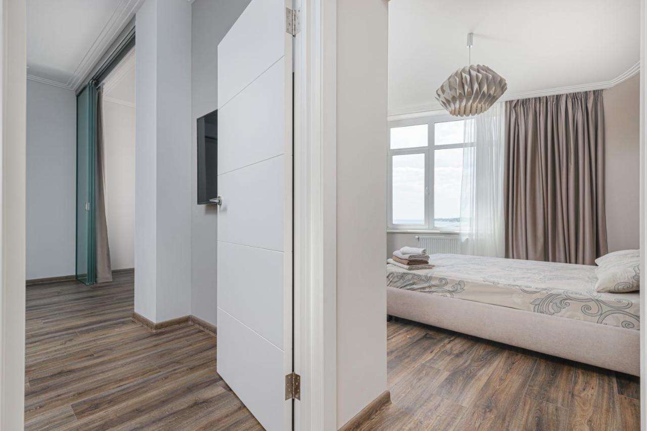 Sea Symphony 2-Bedrooms Apartment Odessa Esterno foto